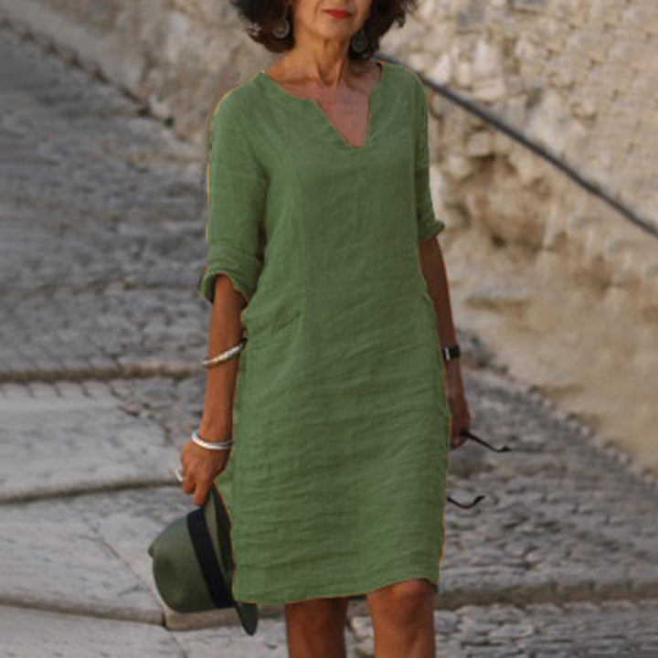 Aarna | Robe en lin décontractée à col en V avec coupe relaxe pour femmes