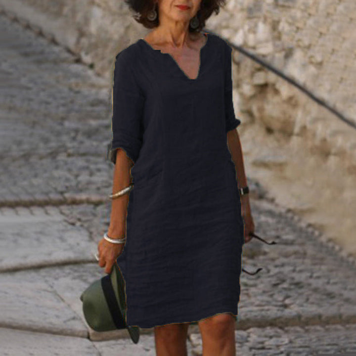 Aarna | Robe en lin décontractée à col en V avec coupe relaxe pour femmes
