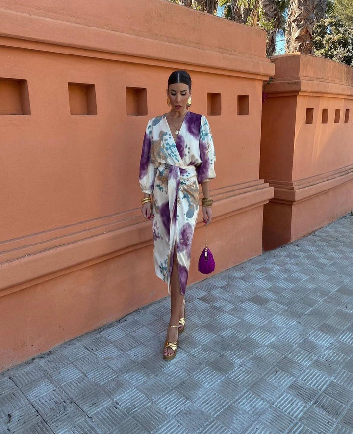 Rayne | Élégante robe midi lilas à silhouette fluide pour femme