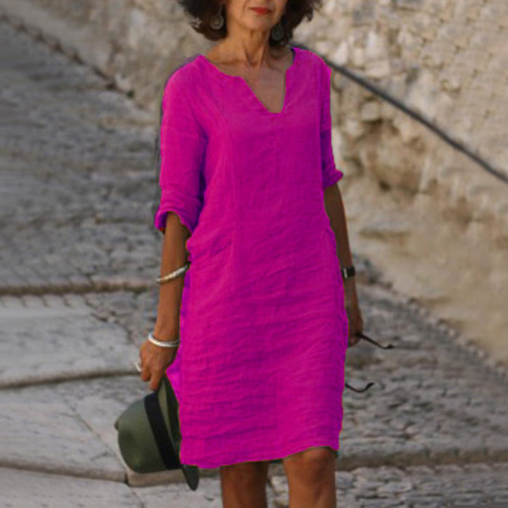 Aarna | Robe en lin décontractée à col en V avec coupe relaxe pour femmes