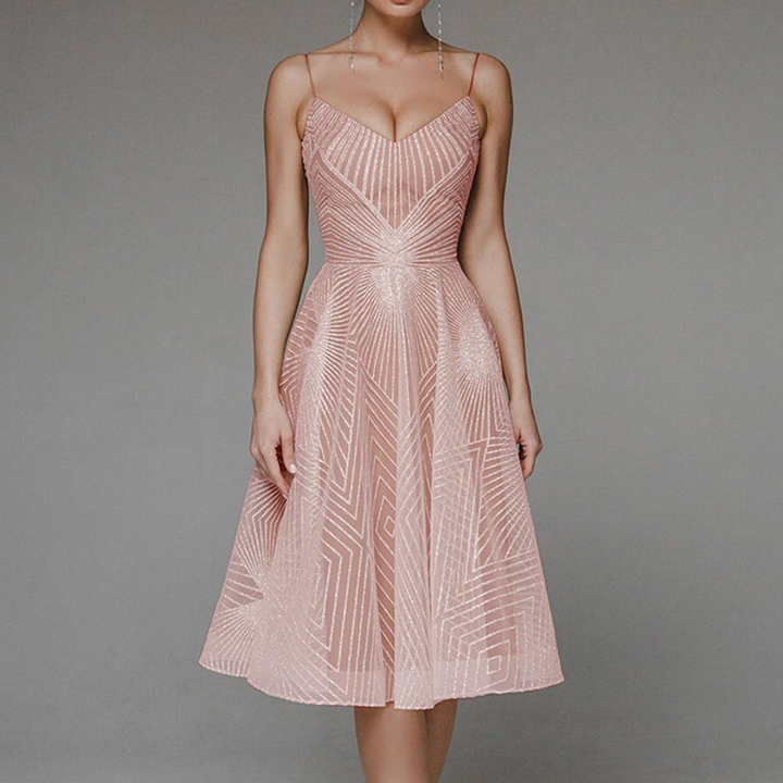 Nika | Robe élégante à silhouette moderne pour femme