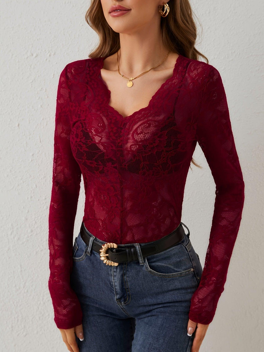 Krisha | Blouse décorative en dentelle florale en forme d'éventail pour femmes